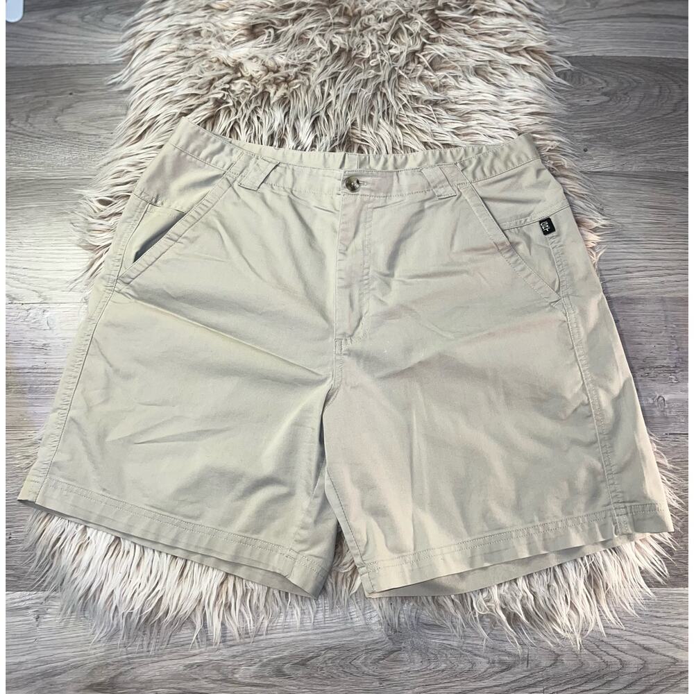 Columbia women’s tan shorts